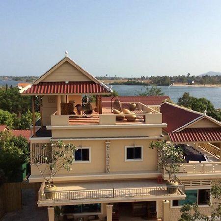 Kool Kampot Hotel Kültér fotó