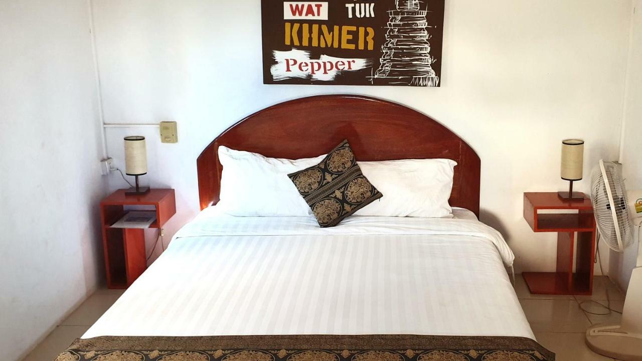 Kool Kampot Hotel Kültér fotó