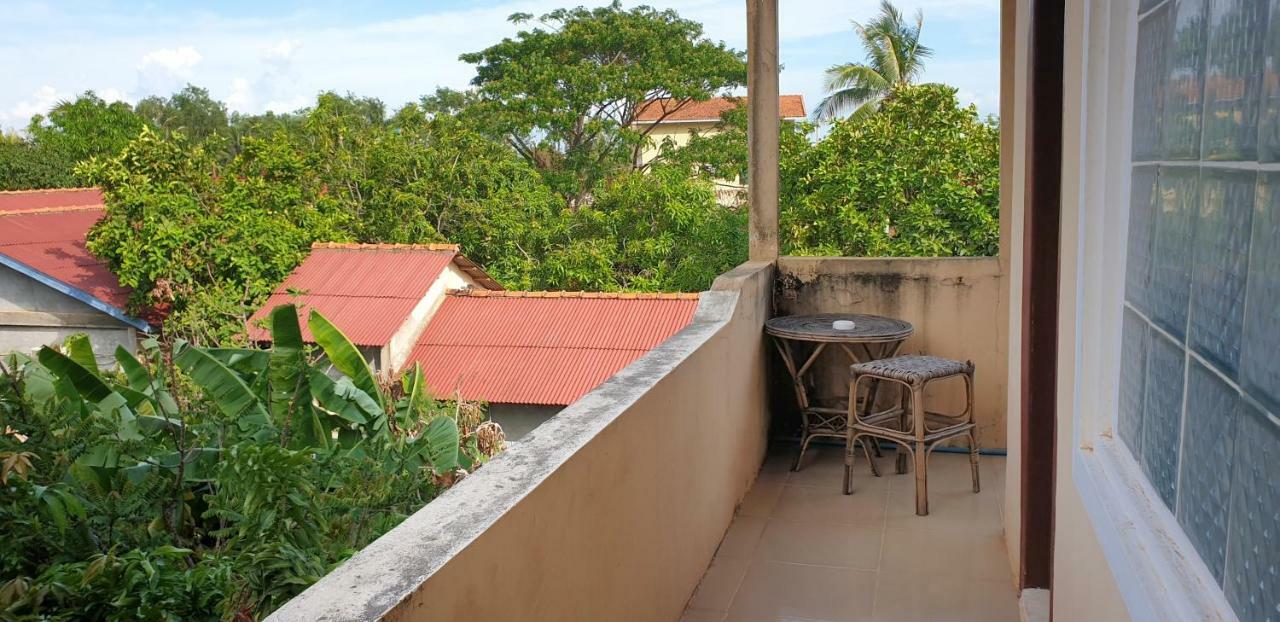 Kool Kampot Hotel Kültér fotó