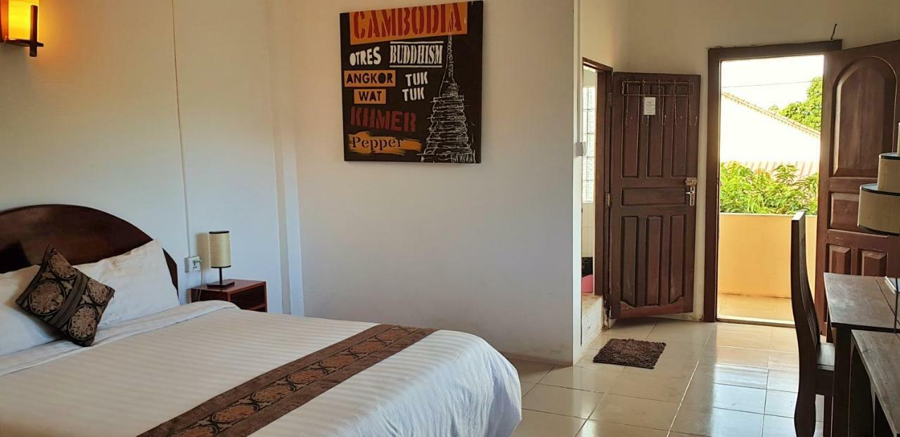Kool Kampot Hotel Kültér fotó