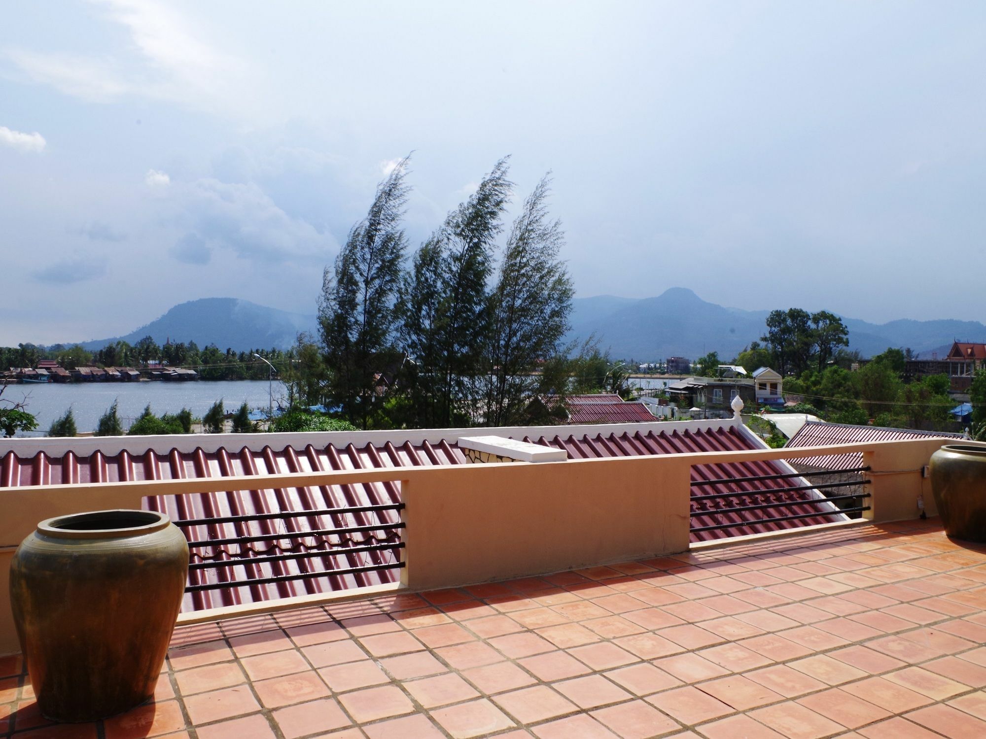 Kool Kampot Hotel Kültér fotó